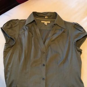 Banana Republic Stretch Cap Sleeve Buttondown